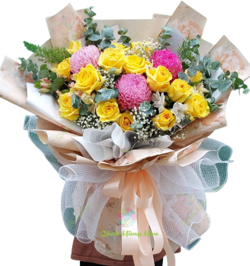 Bó hoa hồng vàng mix với hoa cúc mẫu đơn hồng