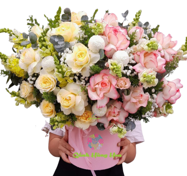 Hộp hoa chúc mừng sinh nhật 89